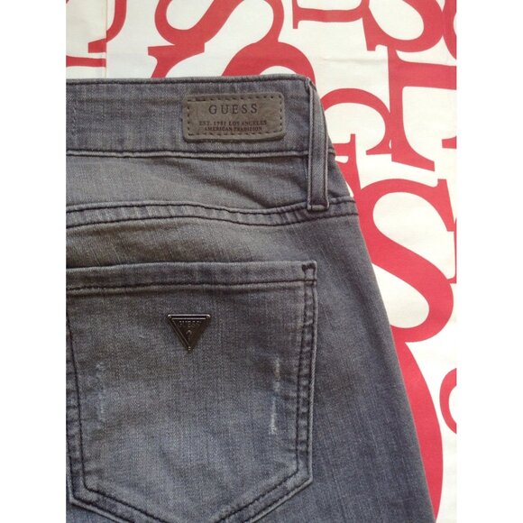 Guess Mid Rise Power Curvy Skinny Jeans In Create Wash Destroyed Details Size 24 - Picture 5 of 12